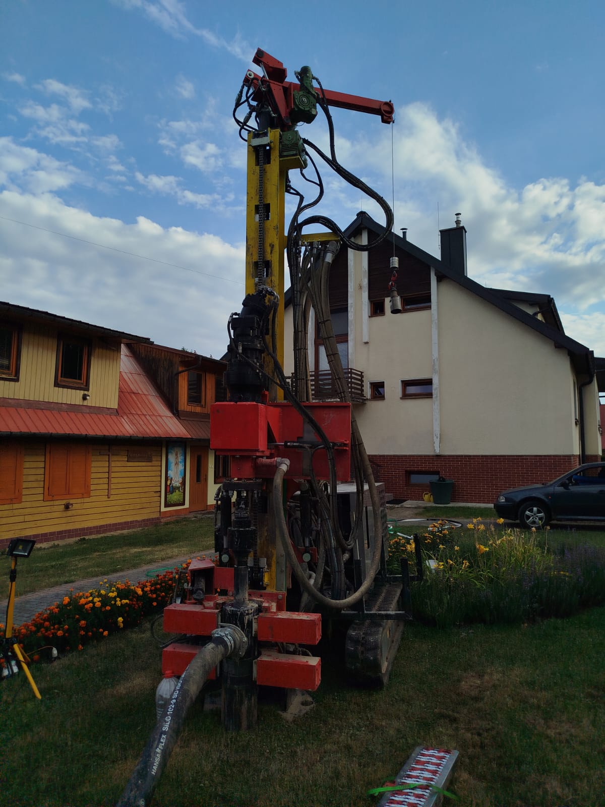 Hĺbkové vŕtanie na pozemku fary